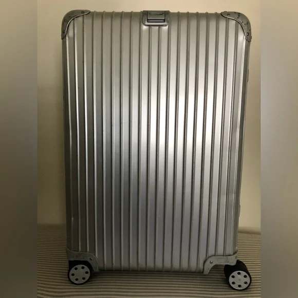 RIMOWA Cabin and Check in Medium. - Picture 3 of 16